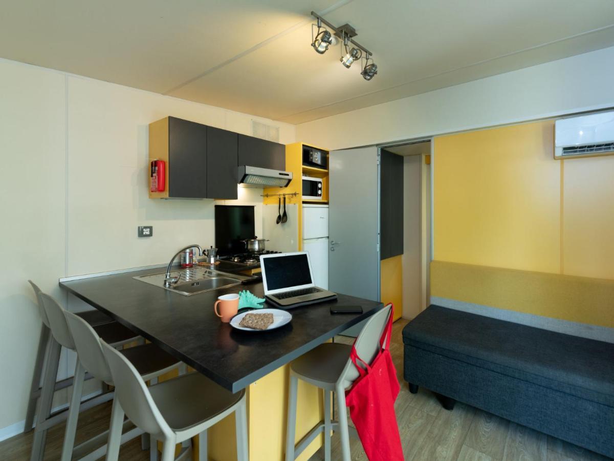 Holiday Home Garda Suite Trendy By Interhome Rivoltella del Garda Ngoại thất bức ảnh
